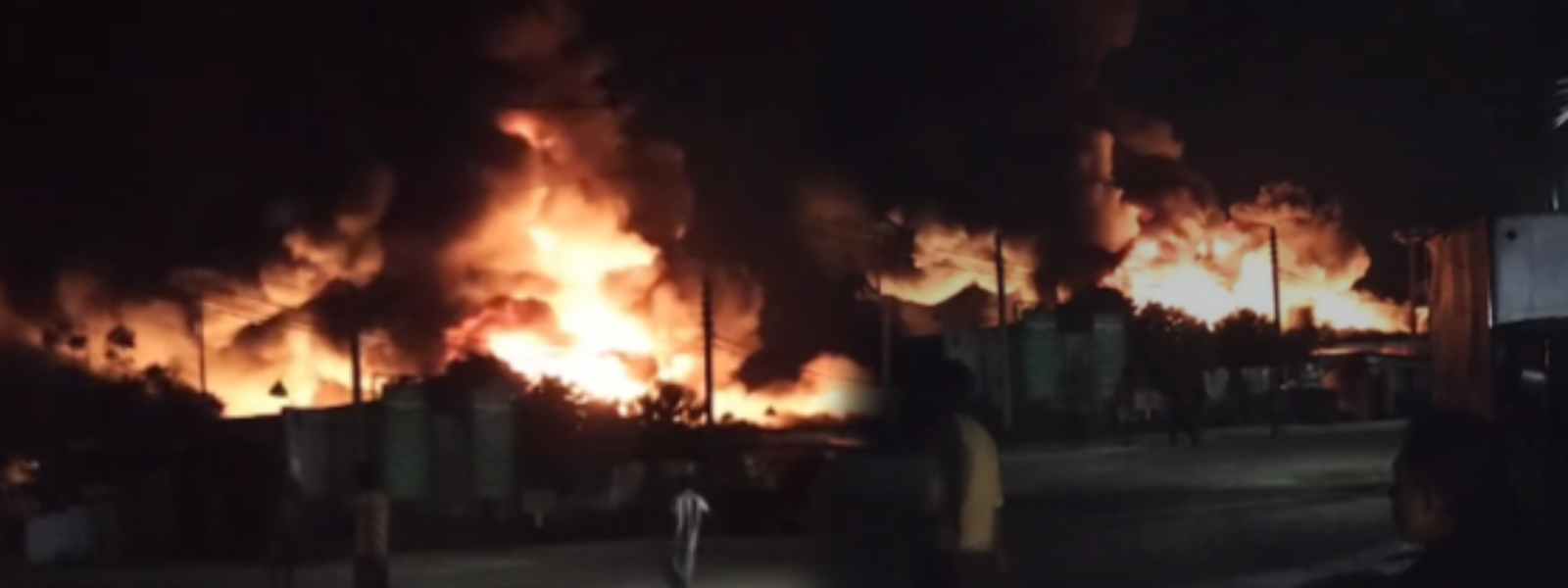 ගිනි පෙට්ටි නිෂ්පාදන කර් මාන්ත ශාලාවේ හටගත් ගින්න පාලනය කෙරේ