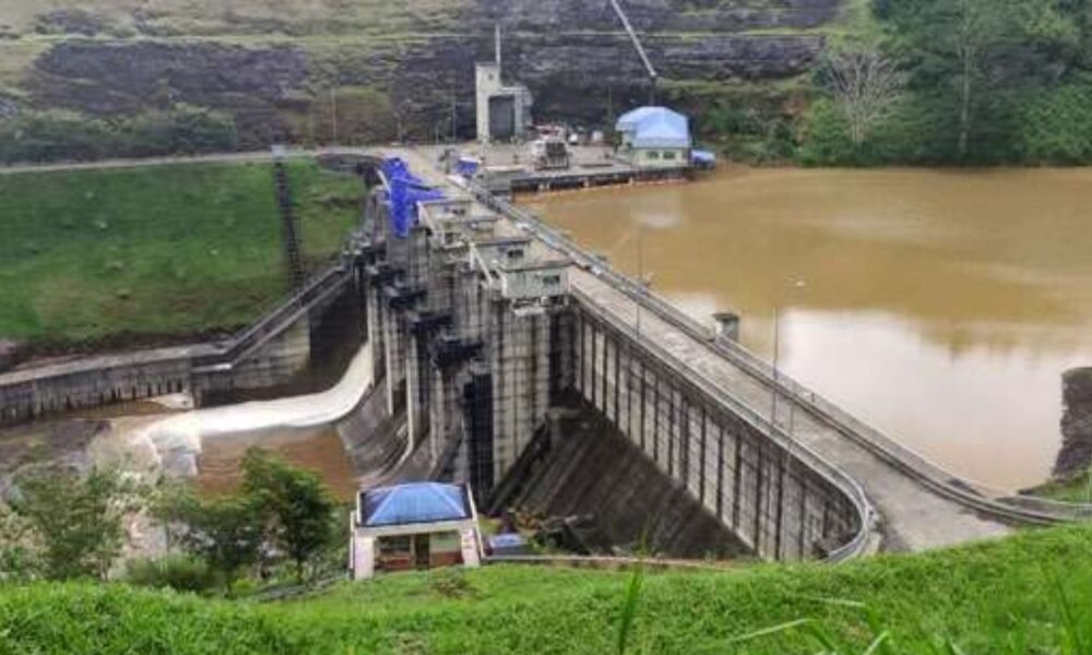 කොත්මලේ ජලාශය මතින් බර වාහන ධාවනය තහනම් කොත්මලේ ජලාශය මතින් බර වාහන ධාවනය තහනම්