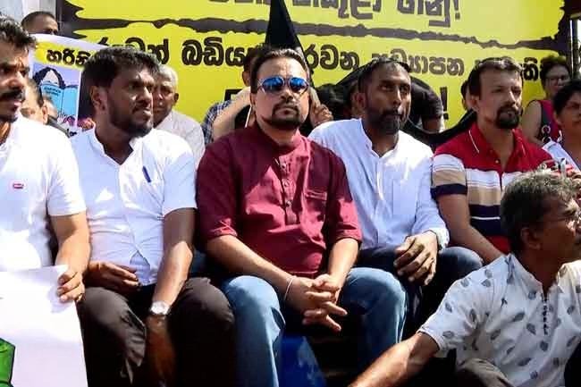 විමල්ගේ සත්‍යග්‍රහය ආරම්භ වෙයි