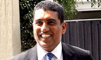 ජොන්ස්ටන් ඇතුළු පිරිස යළි රිමාන්ඩ් ජොන්ස්ටන් ඇතුළු පිරිස යළි රිමාන්ඩ්