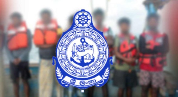 ඉන්දීය ධීවරයින් 12ක් මන්නාරම් මුහුදේදී නාවික හමුදාව භාරයට