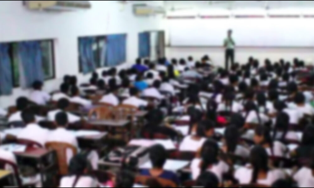 O/L උපකාරක පන්ති අද මැදියම් රැයෙන් තහනම්