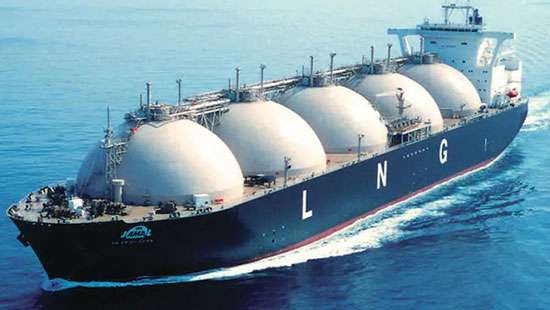 ගෑස් නැව් දෙකක් දිවයිනට